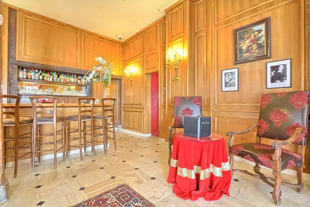 Hotel Grand Dechampaigne Parigi