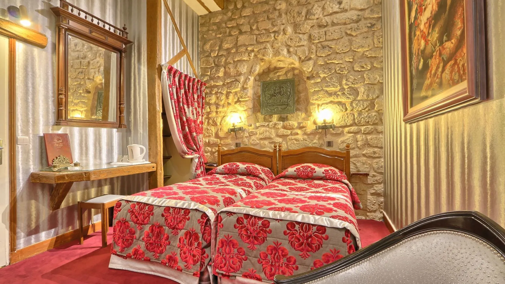 Grand Dechampaigne Hotel 3*